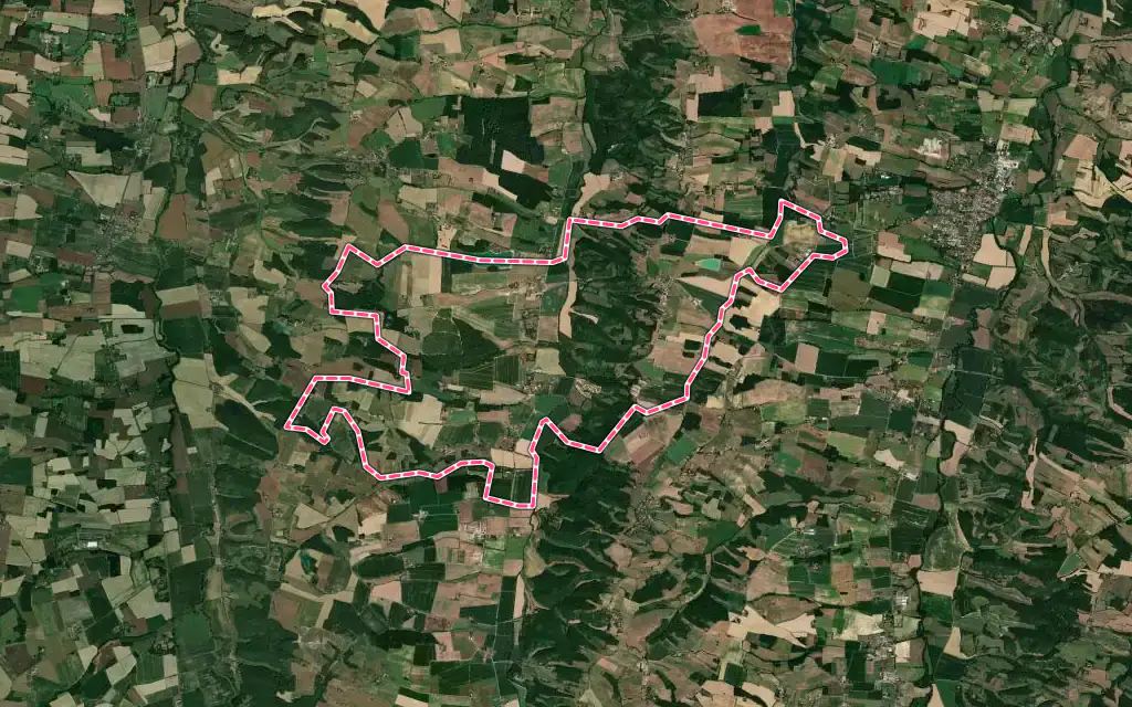 Vue satellite de Clermont-Pouyguillès avec ses contours administratifs
