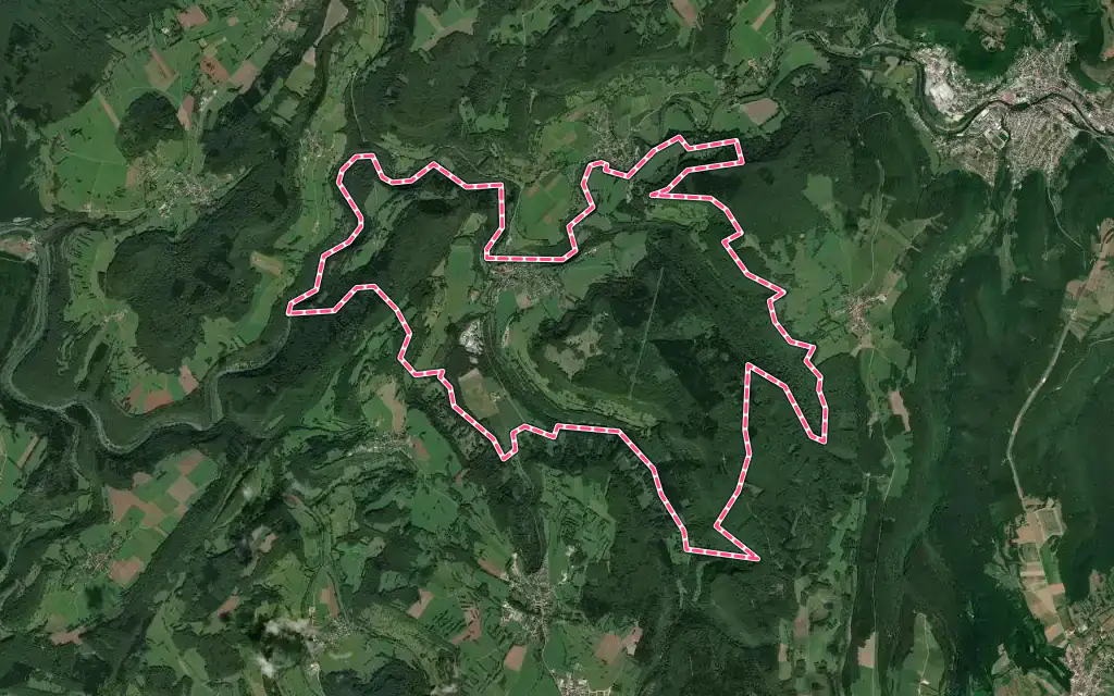 Vue satellite de Cléron avec ses contours administratifs