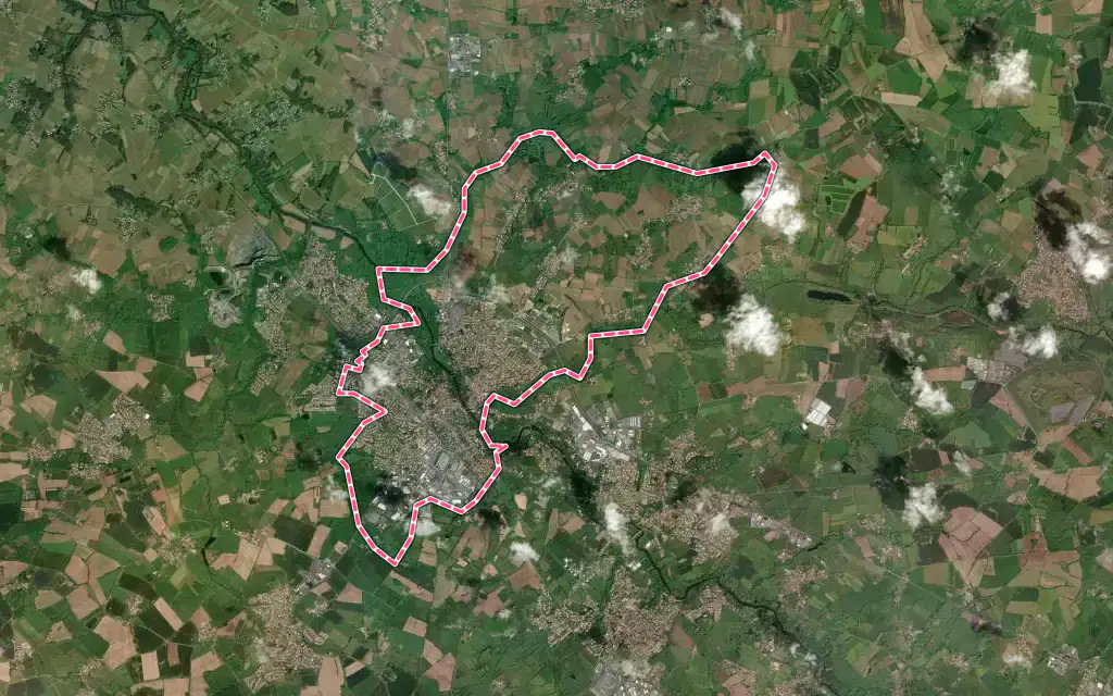 Vue satellite de Clisson avec ses contours administratifs