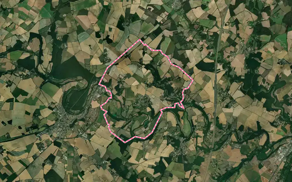 Vue satellite de Cloué avec ses contours administratifs
