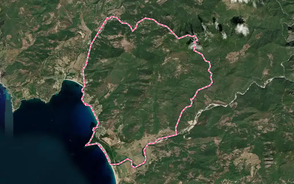 Vue satellite de Coggia avec ses contours administratifs