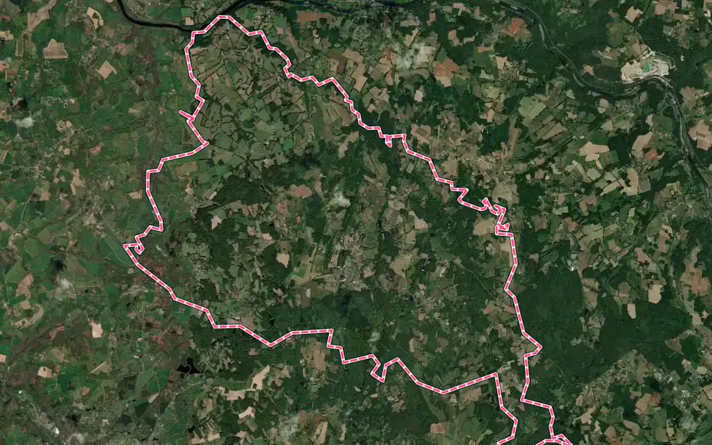 Vue satellite de Cognac-la-Forêt avec ses contours administratifs