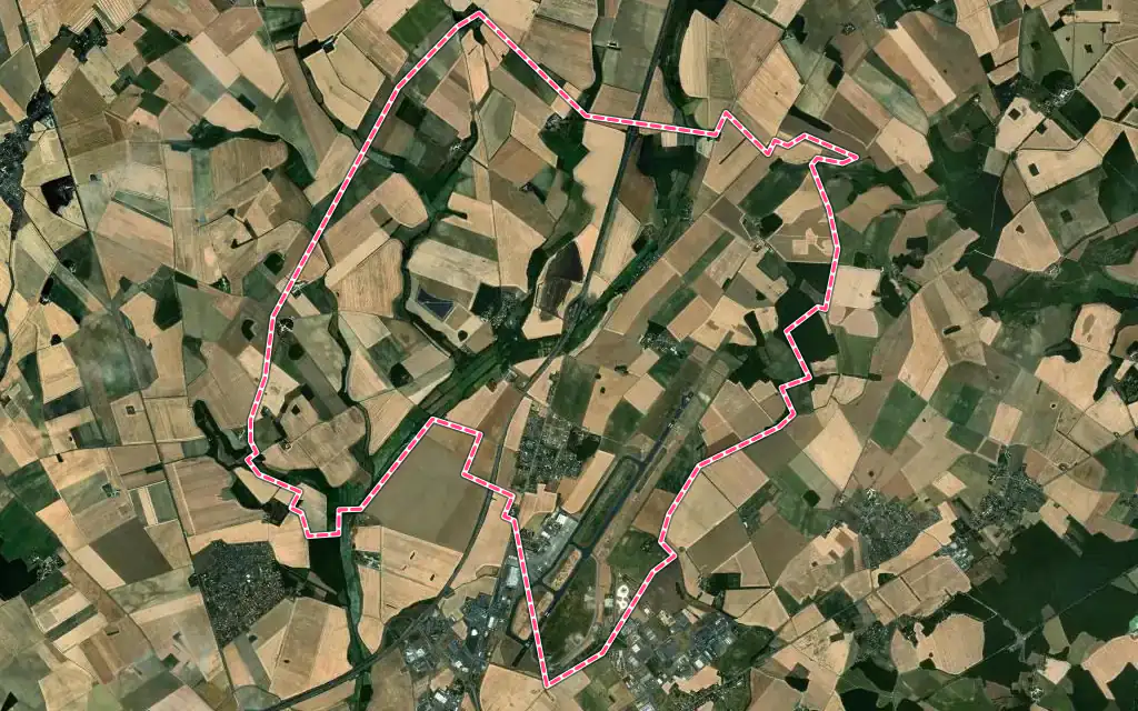Vue satellite de Coings avec ses contours administratifs