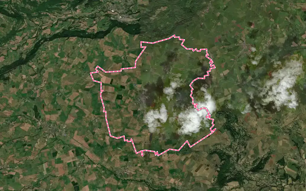 Vue satellite de Coltines avec ses contours administratifs