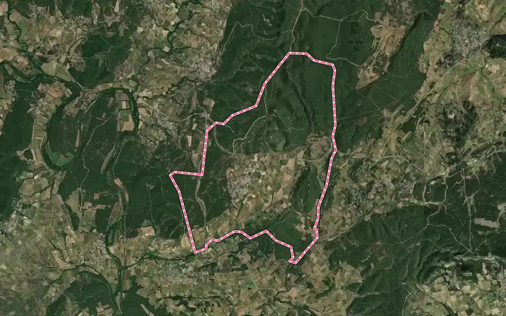 Vue satellite de Combas avec ses contours administratifs