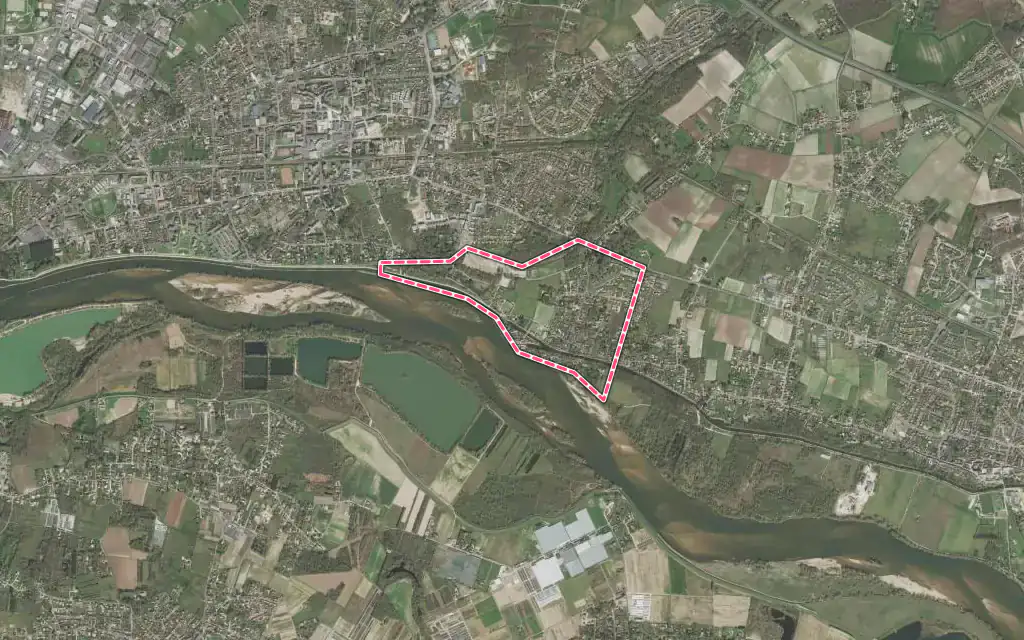 Vue satellite de Combleux avec ses contours administratifs