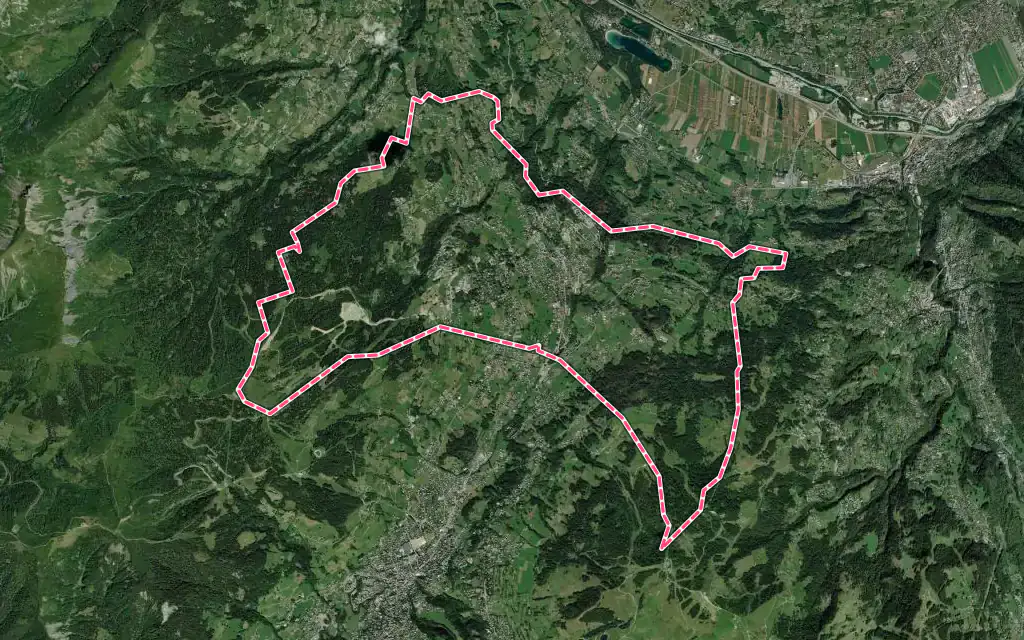 Vue satellite de Combloux avec ses contours administratifs