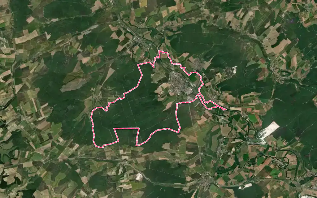 Vue satellite de Commercy avec ses contours administratifs
