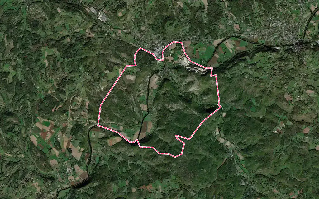 Vue satellite de Condat-sur-Vézère avec ses contours administratifs
