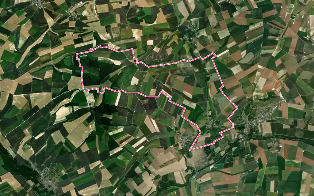 Vue satellite de Condé-lès-Herpy avec ses contours administratifs