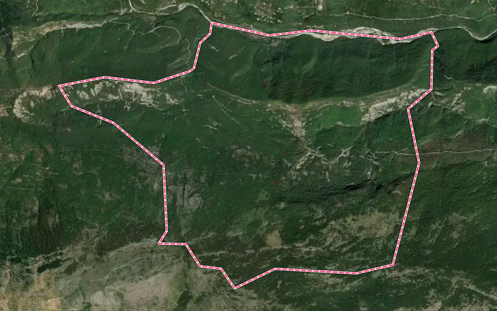Vue satellite de Conségudes avec ses contours administratifs