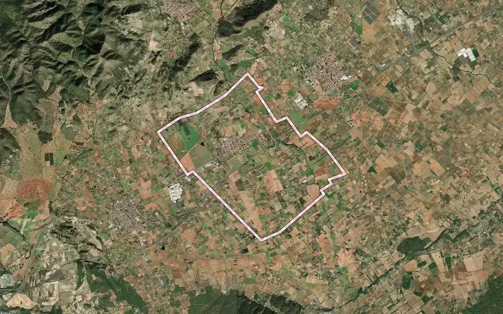 Vista satélite de Consell con su contorno administrativo