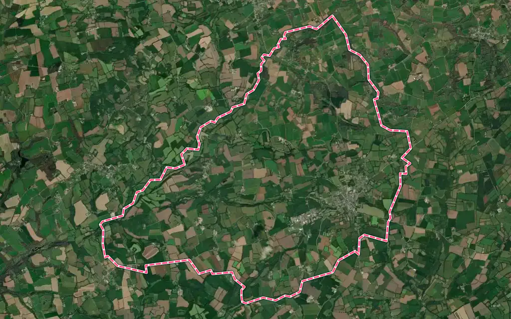 Vue satellite de Coray avec ses contours administratifs