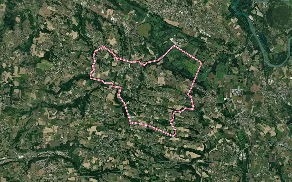 Vue satellite de Corbelin avec ses contours administratifs
