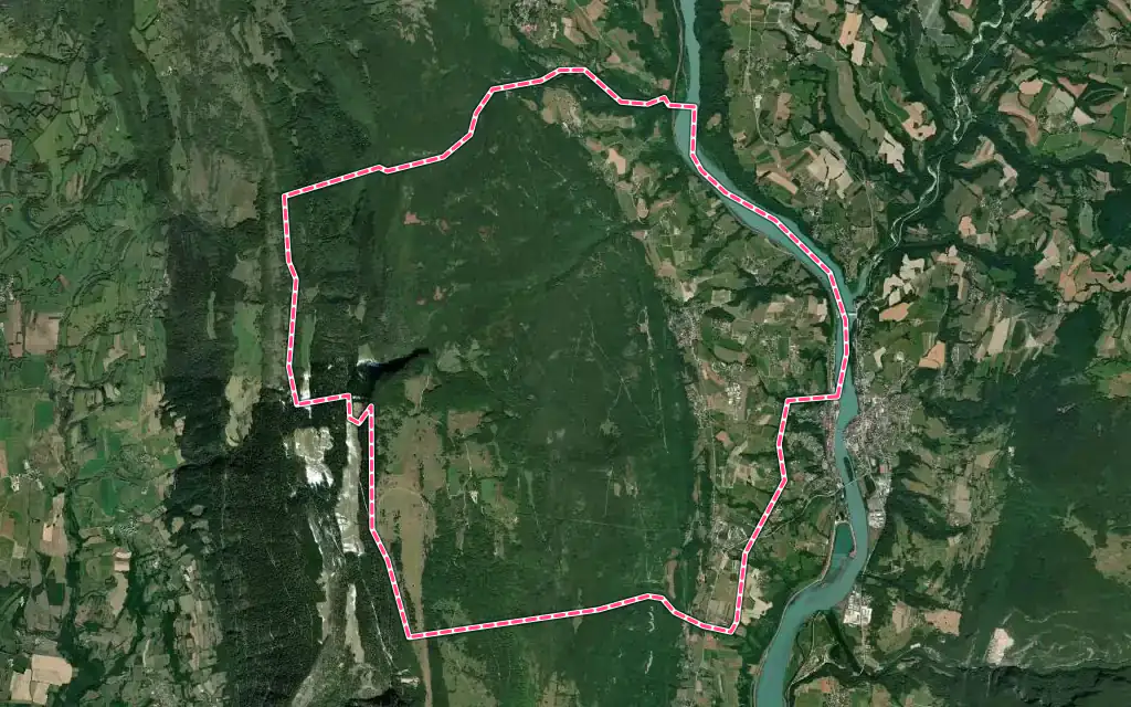 Vue satellite de Corbonod avec ses contours administratifs