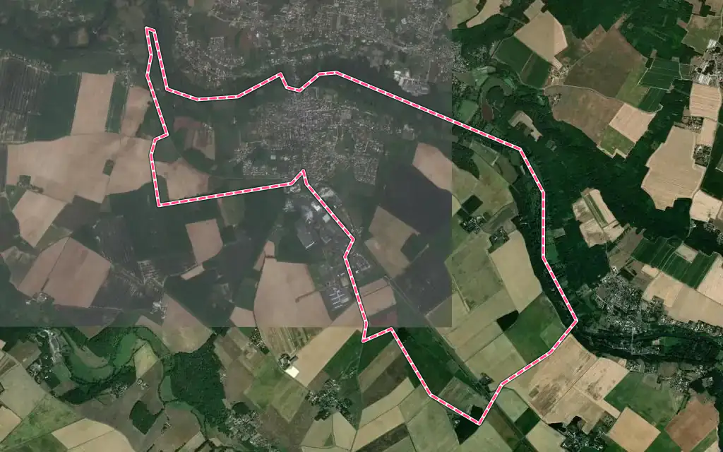 Vue satellite de Cormery avec ses contours administratifs