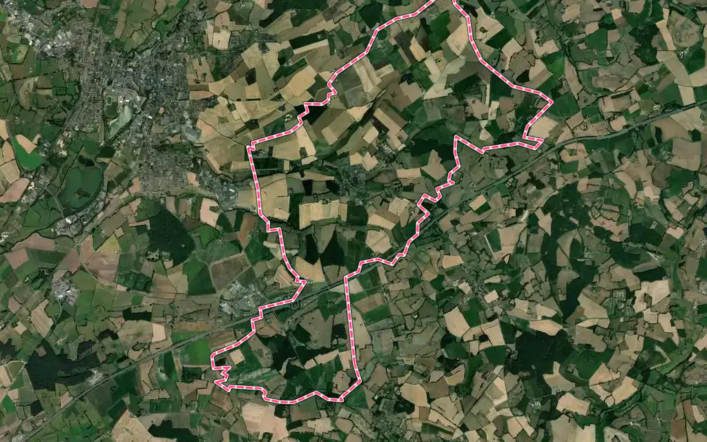 Vue satellite de Cormes avec ses contours administratifs