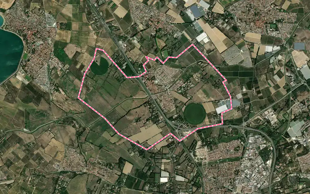 Vue satellite de Corneilla-del-Vercol avec ses contours administratifs