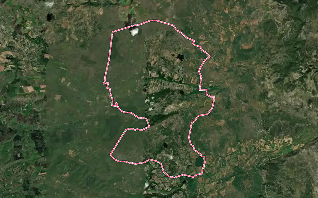 Vue satellite de Cornus avec ses contours administratifs