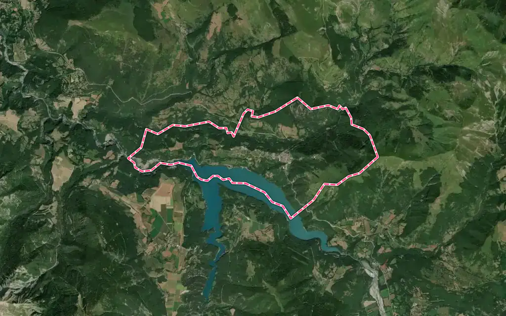 Vue satellite de Corps avec ses contours administratifs