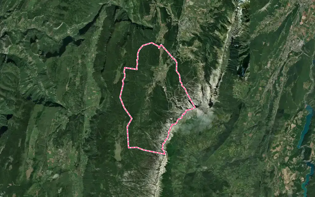 Vue satellite de Corrençon-en-Vercors avec ses contours administratifs