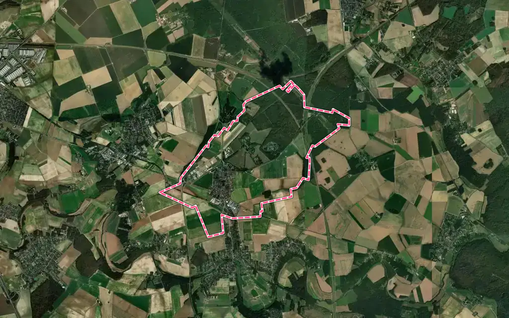 Vue satellite de Coubert avec ses contours administratifs