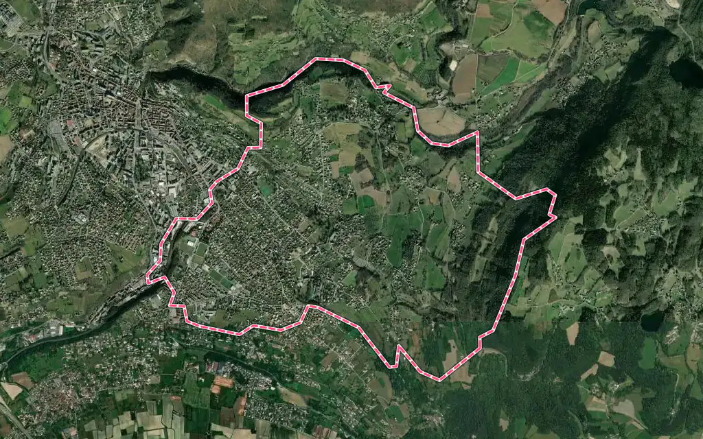 Vue satellite de Coublevie avec ses contours administratifs