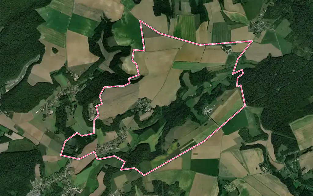 Vue satellite de Coucy-la-Ville avec ses contours administratifs