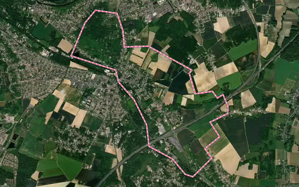 Vue satellite de Couilly-Pont-aux-Dames avec ses contours administratifs