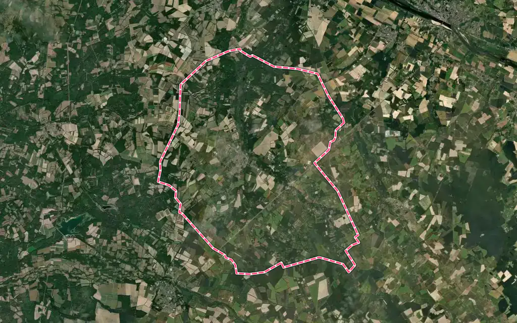 Vue satellite de Coullons avec ses contours administratifs