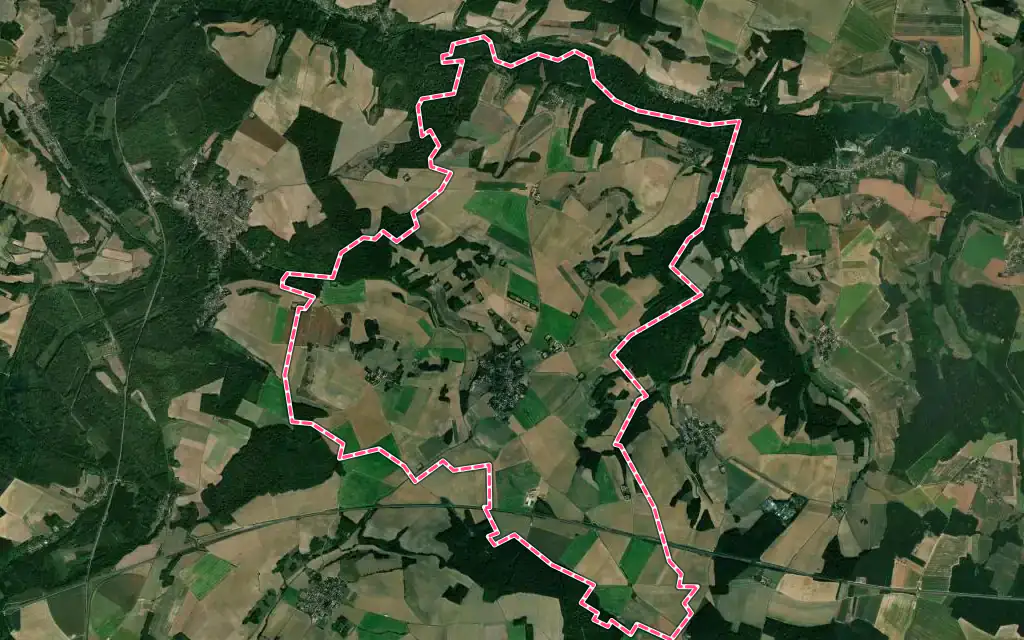 Vue satellite de Coulombs-en-Valois avec ses contours administratifs