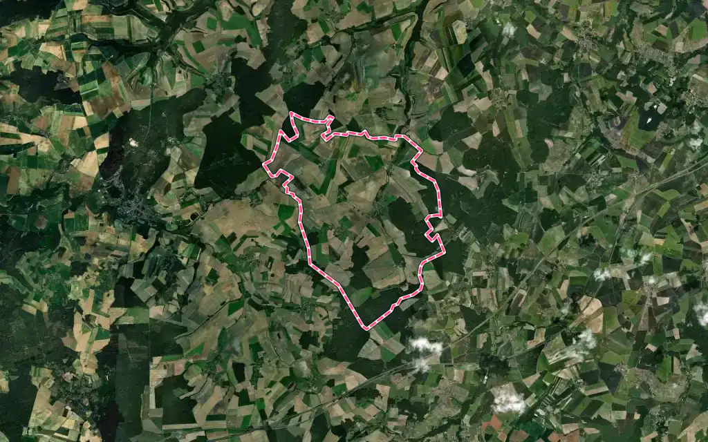 Vue satellite de Coulonges-Cohan avec ses contours administratifs