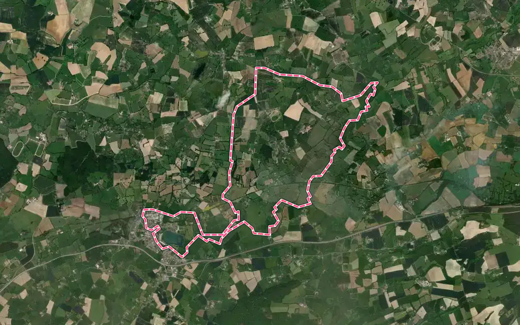 Vue satellite de Coulonges-sur-Sarthe avec ses contours administratifs