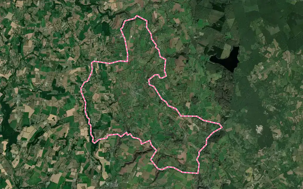Vue satellite de Coulouvray-Boisbenâtre avec ses contours administratifs