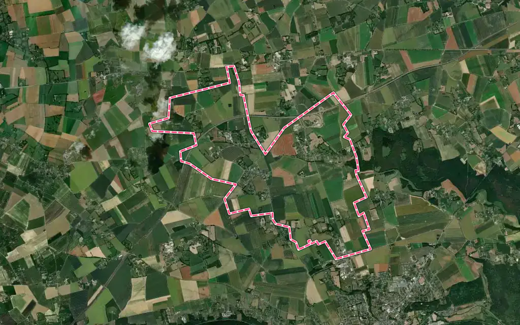 Vue satellite de Courbépine avec ses contours administratifs