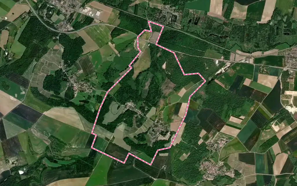 Vue satellite de Courcelles-Sapicourt avec ses contours administratifs
