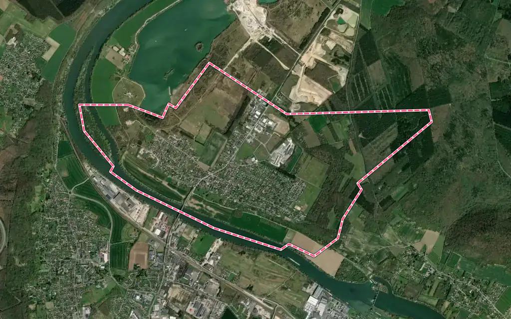 Vue satellite de Courcelles-sur-Seine avec ses contours administratifs
