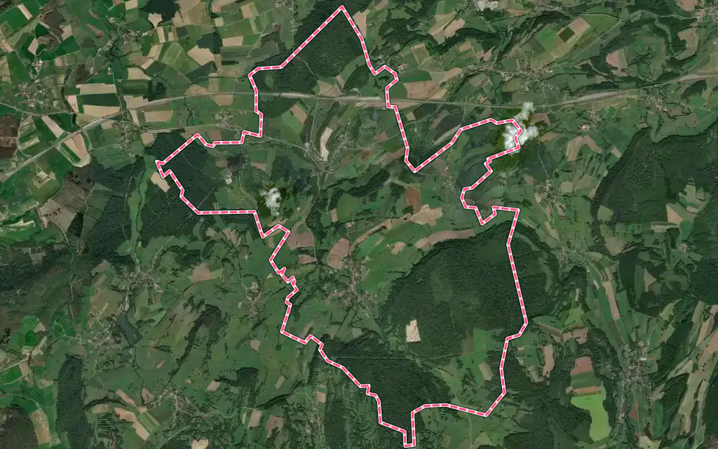 Vue satellite de Courchaton avec ses contours administratifs