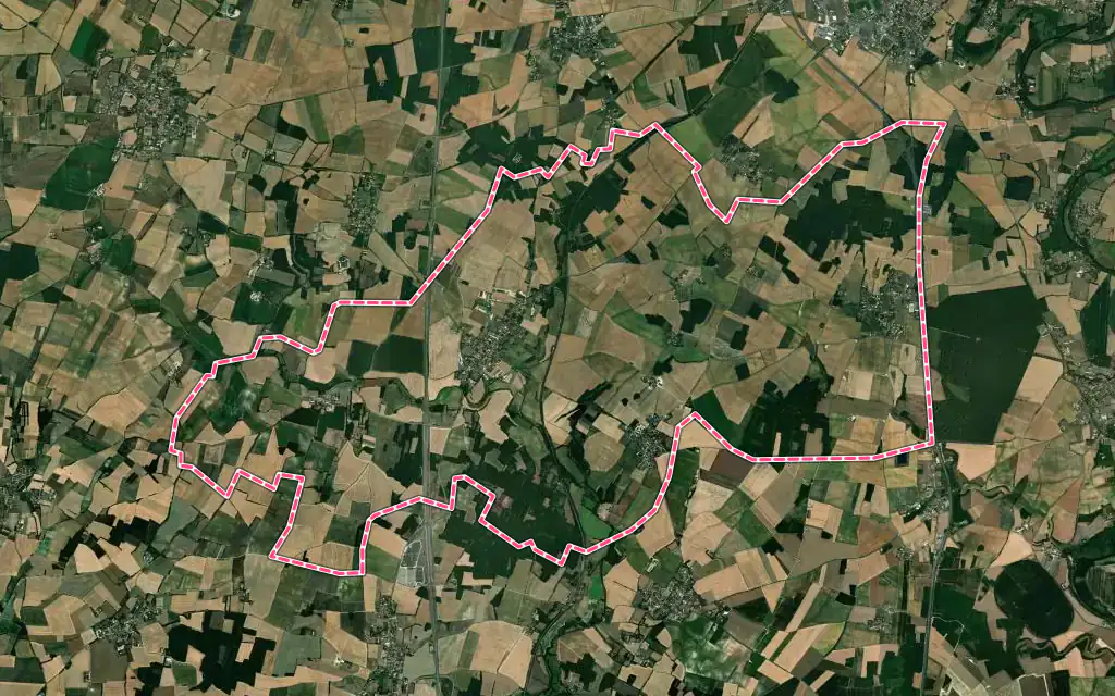 Vue satellite de Courcôme avec ses contours administratifs