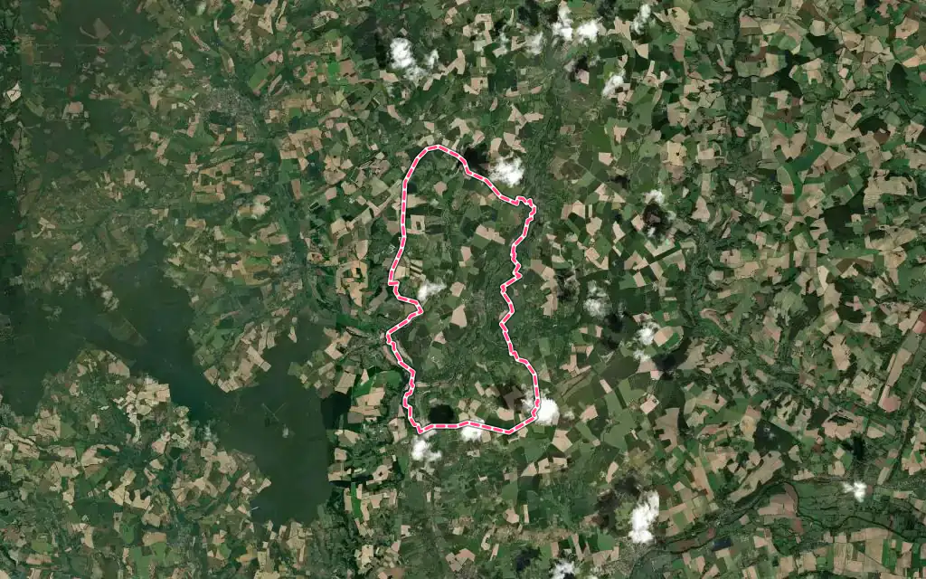 Vue satellite de Courdemanche avec ses contours administratifs