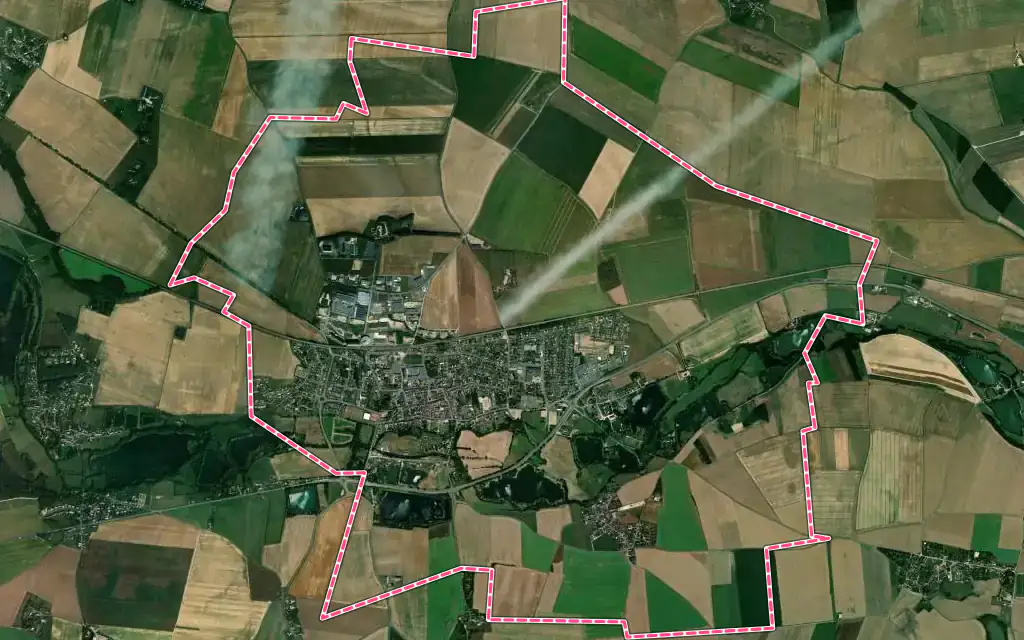 Vue satellite de Courville-sur-Eure avec ses contours administratifs