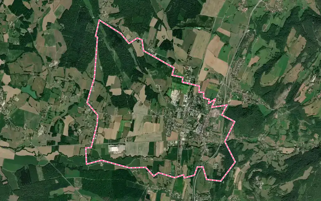 Vue satellite de Cousance avec ses contours administratifs