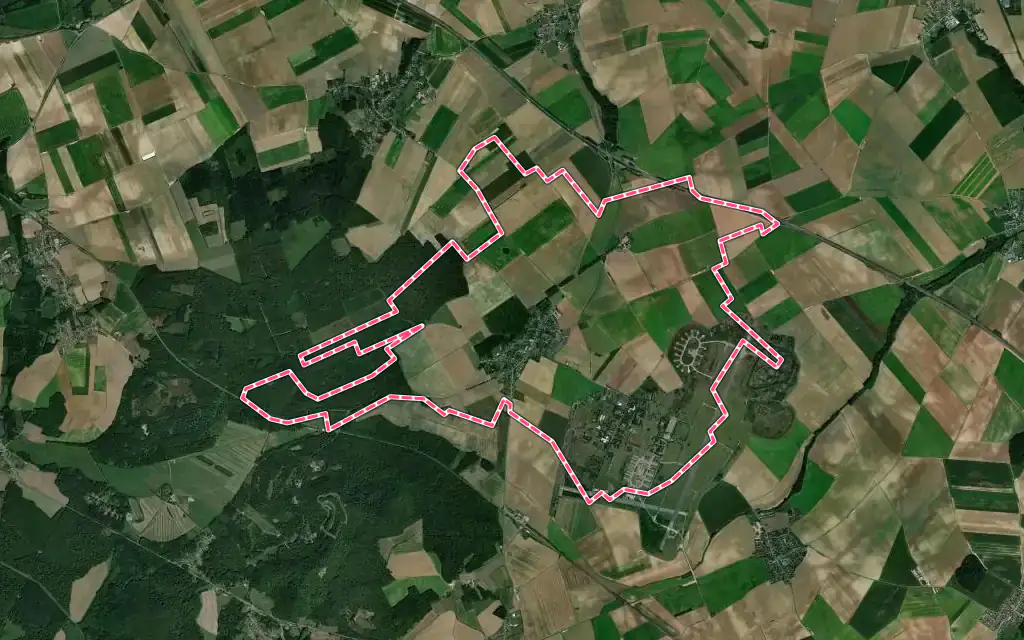 Vue satellite de Couvron-et-Aumencourt avec ses contours administratifs