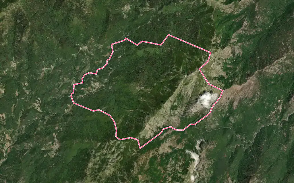 Vue satellite de Cozzano avec ses contours administratifs
