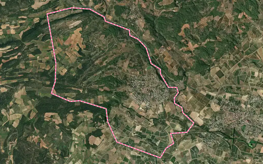Vue satellite de Creissan avec ses contours administratifs