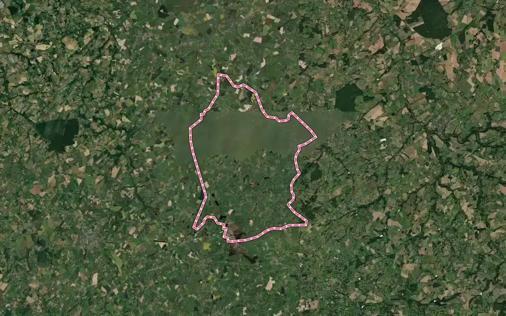 Vue satellite de Crevant avec ses contours administratifs