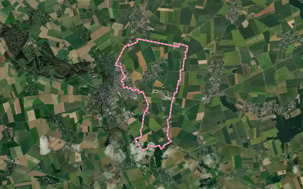 Vue satellite de Crosville-la-Vieille avec ses contours administratifs