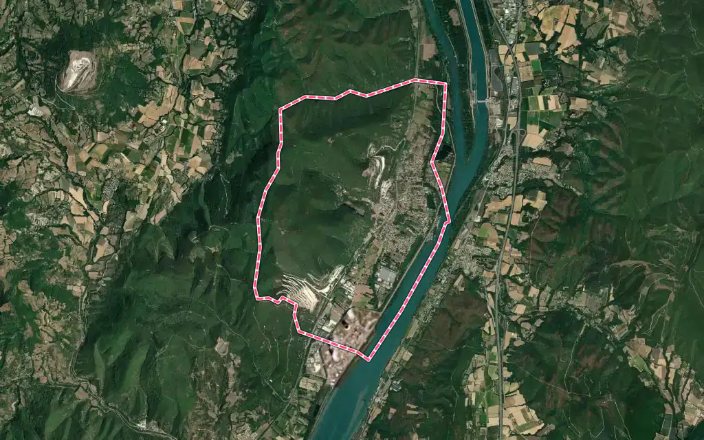Vue satellite de Cruas avec ses contours administratifs