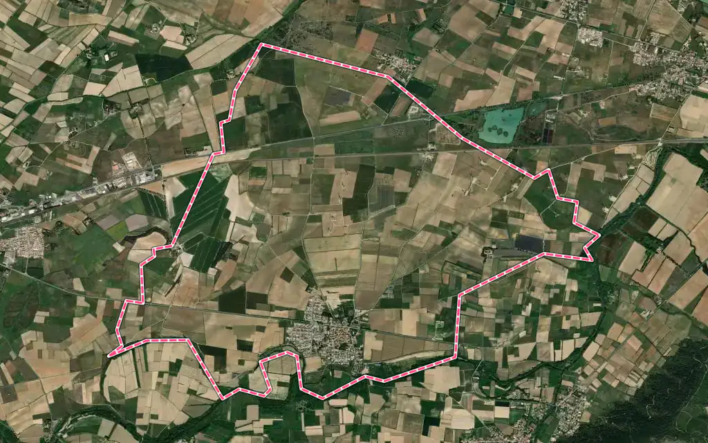 Vue satellite de Cruscades avec ses contours administratifs