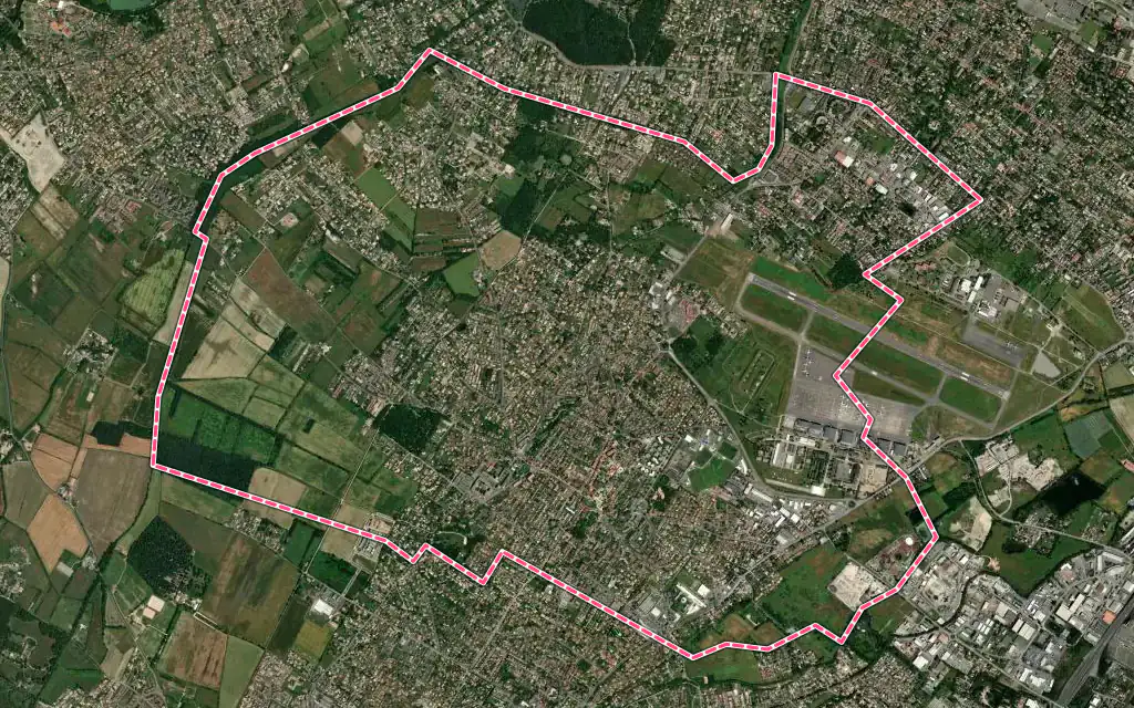 Vue satellite de Cugnaux avec ses contours administratifs